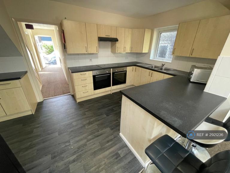 Room Randolph Close in Canterbury
