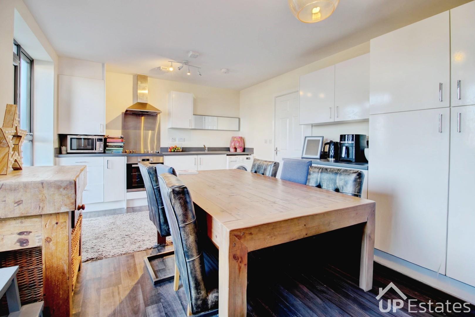 Flat De Normanville Avenue in Royal Leamington Spa