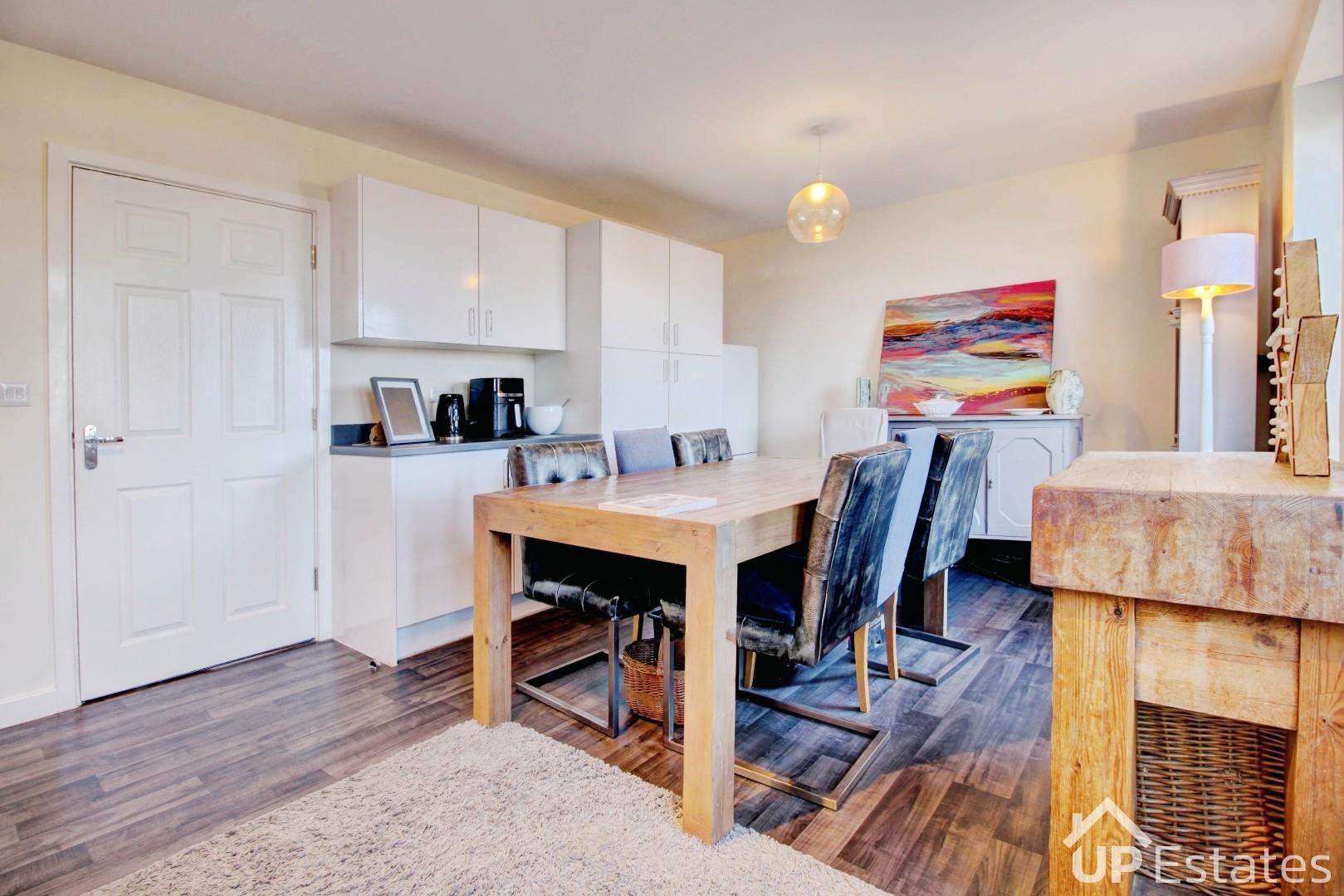 Flat De Normanville Avenue in Royal Leamington Spa