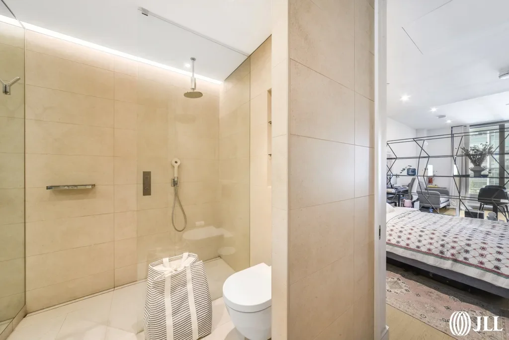 Flat Canary Riverside in Greater London