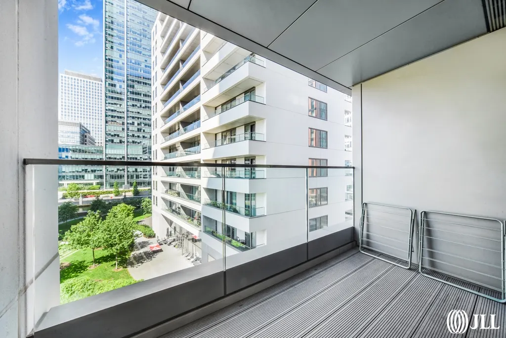 Flat Canary Riverside in Greater London