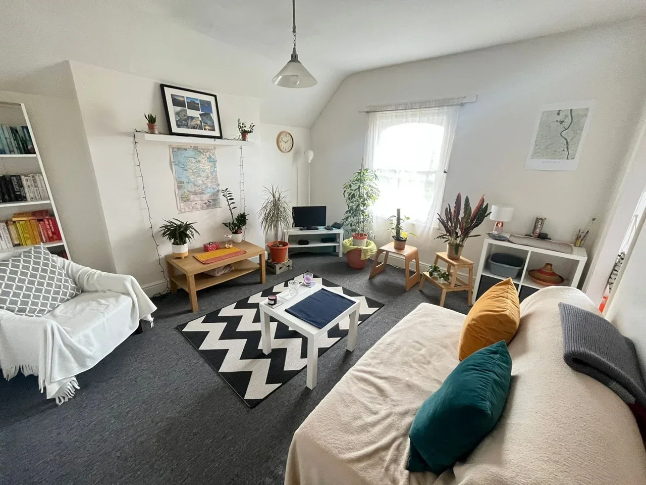 Flat Robinson Road in Greater London