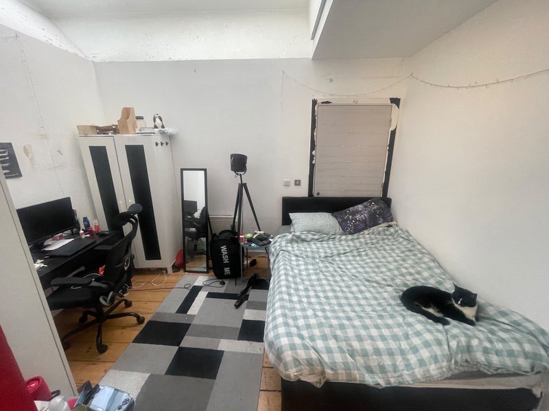 Flat Boyd Street in Greater London
