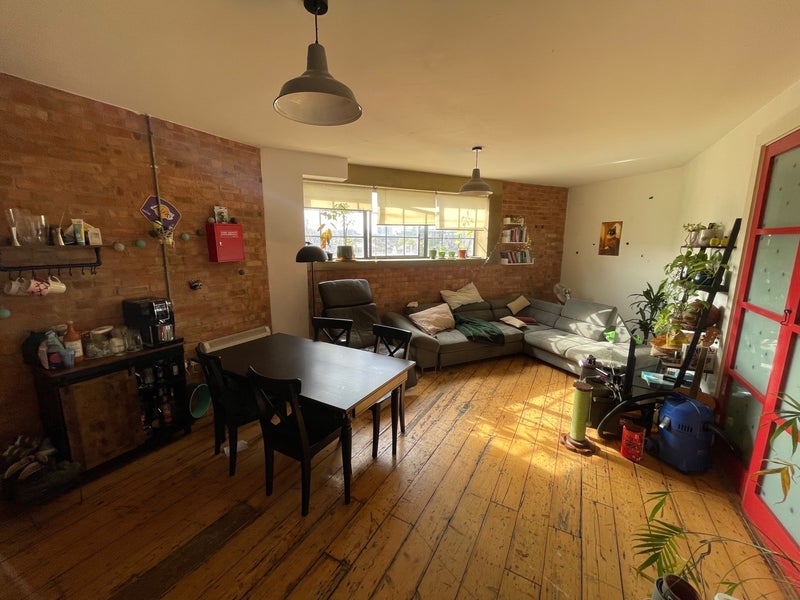 Flat Boyd Street in Greater London