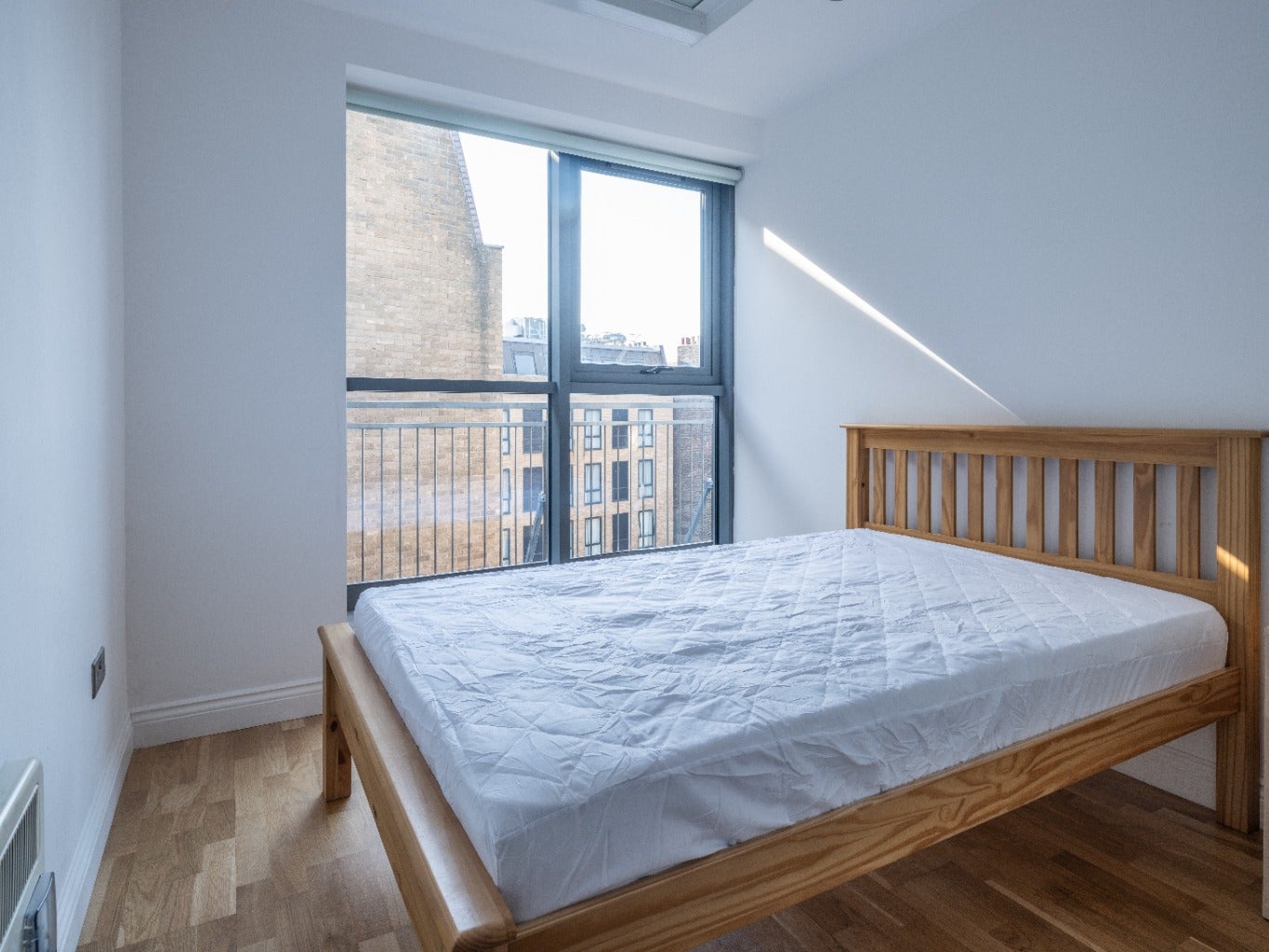 Flat Falconars Court in Newcastle upon Tyne