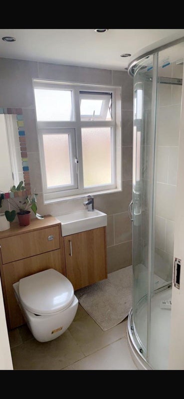 Room Frankland Road in Greater London