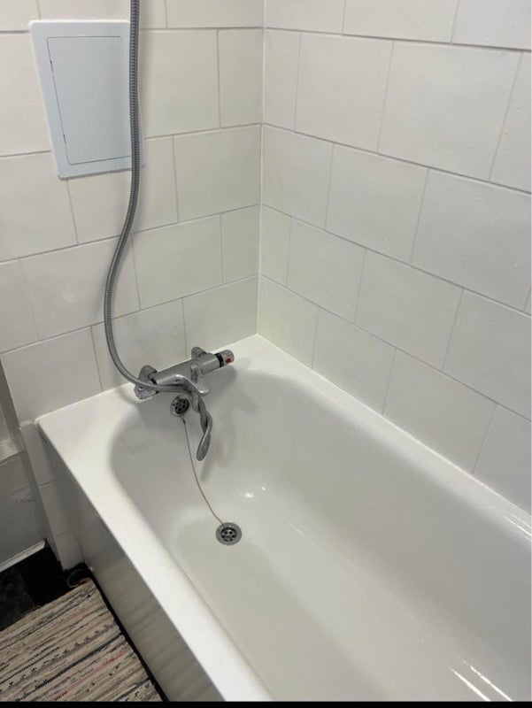 Room Thessaly Road in Greater London