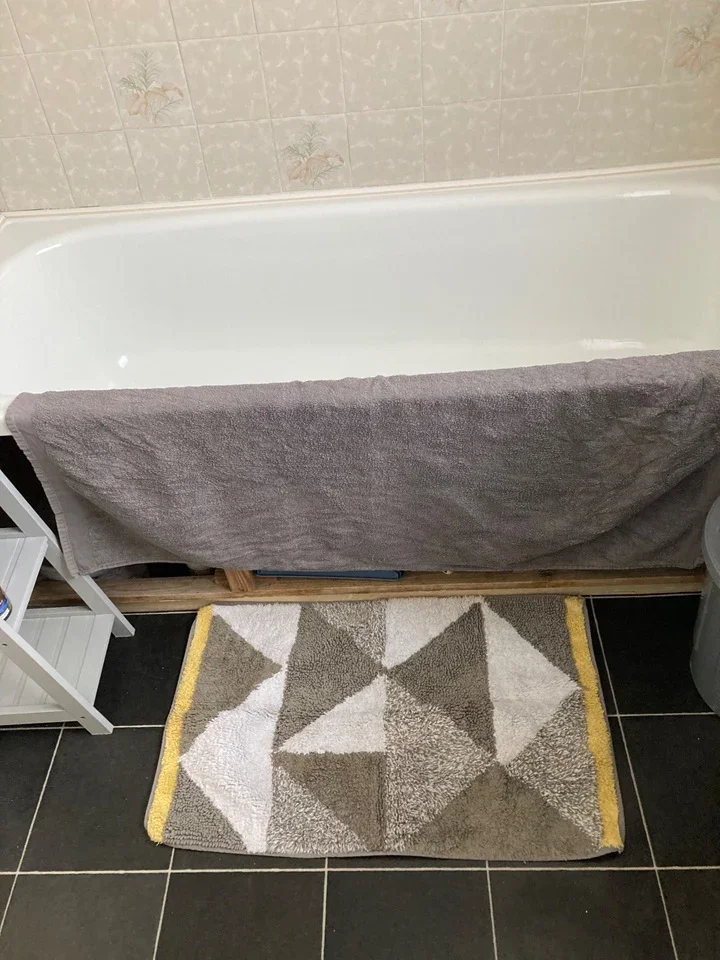 Room Inskip Road in Greater London