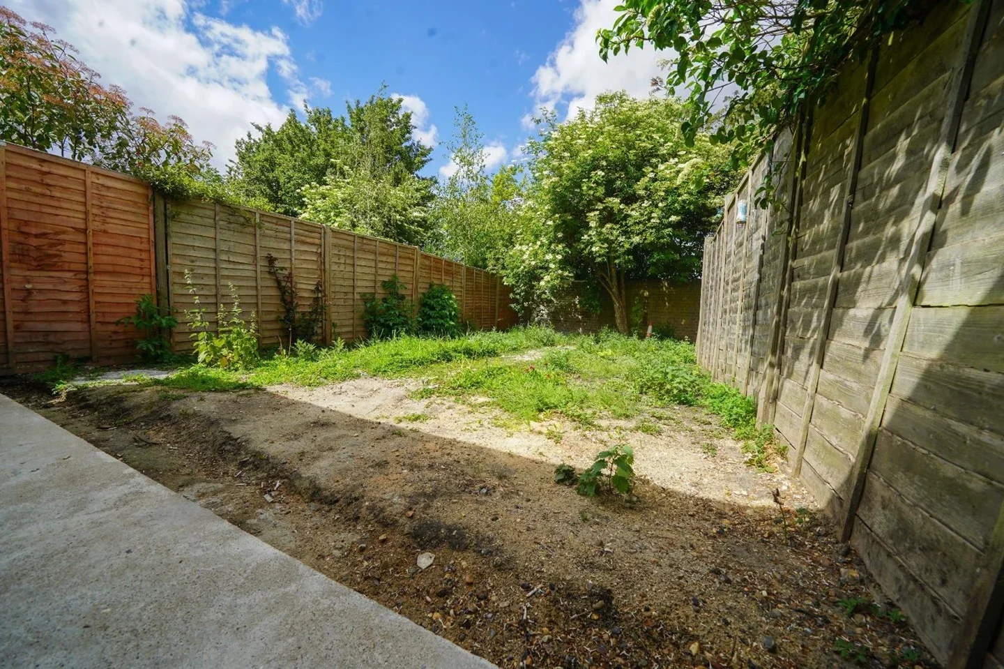 Room Abercorn Way in Greater London