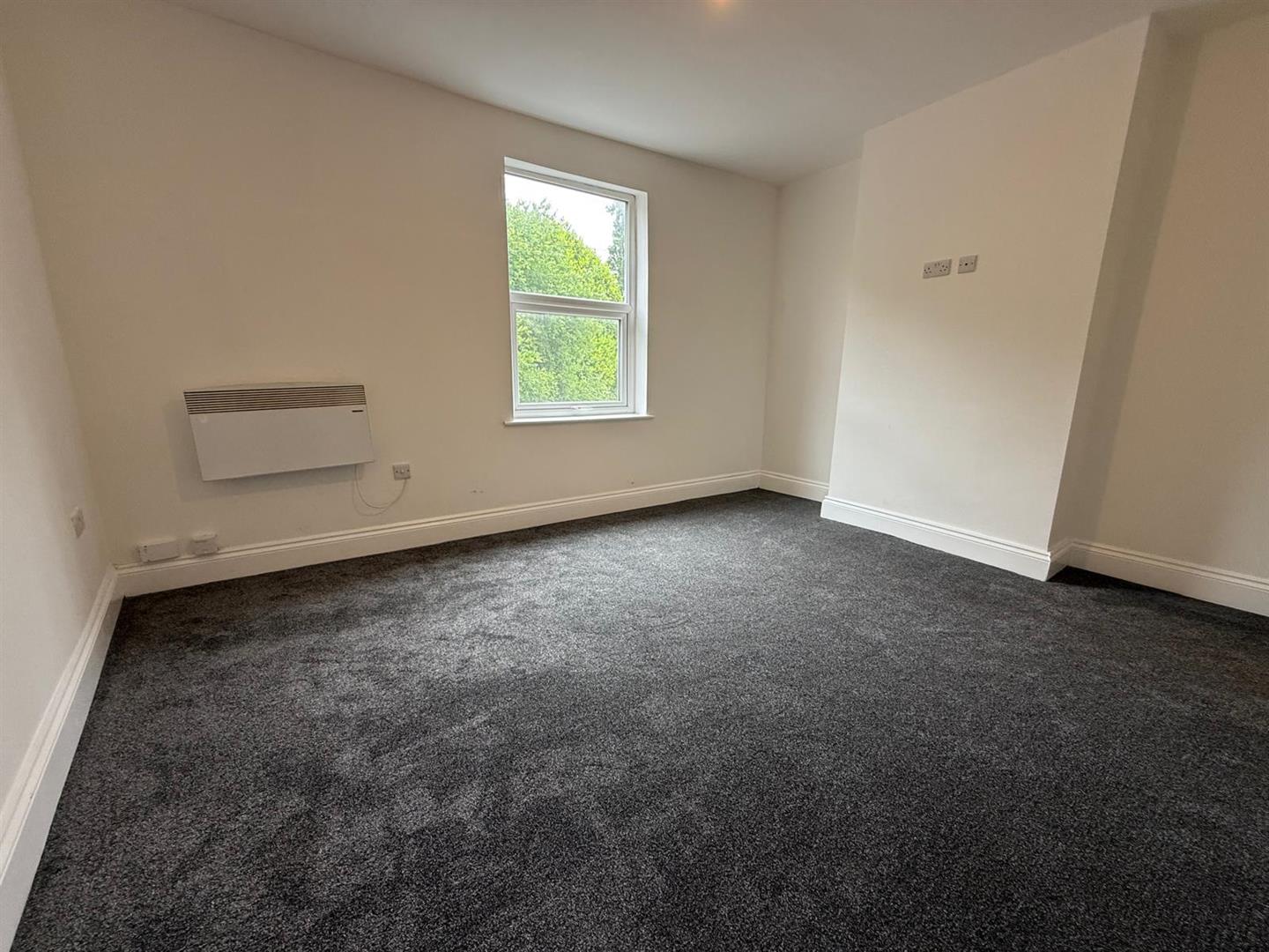 Flat Buslingthorpe Lane in Leeds