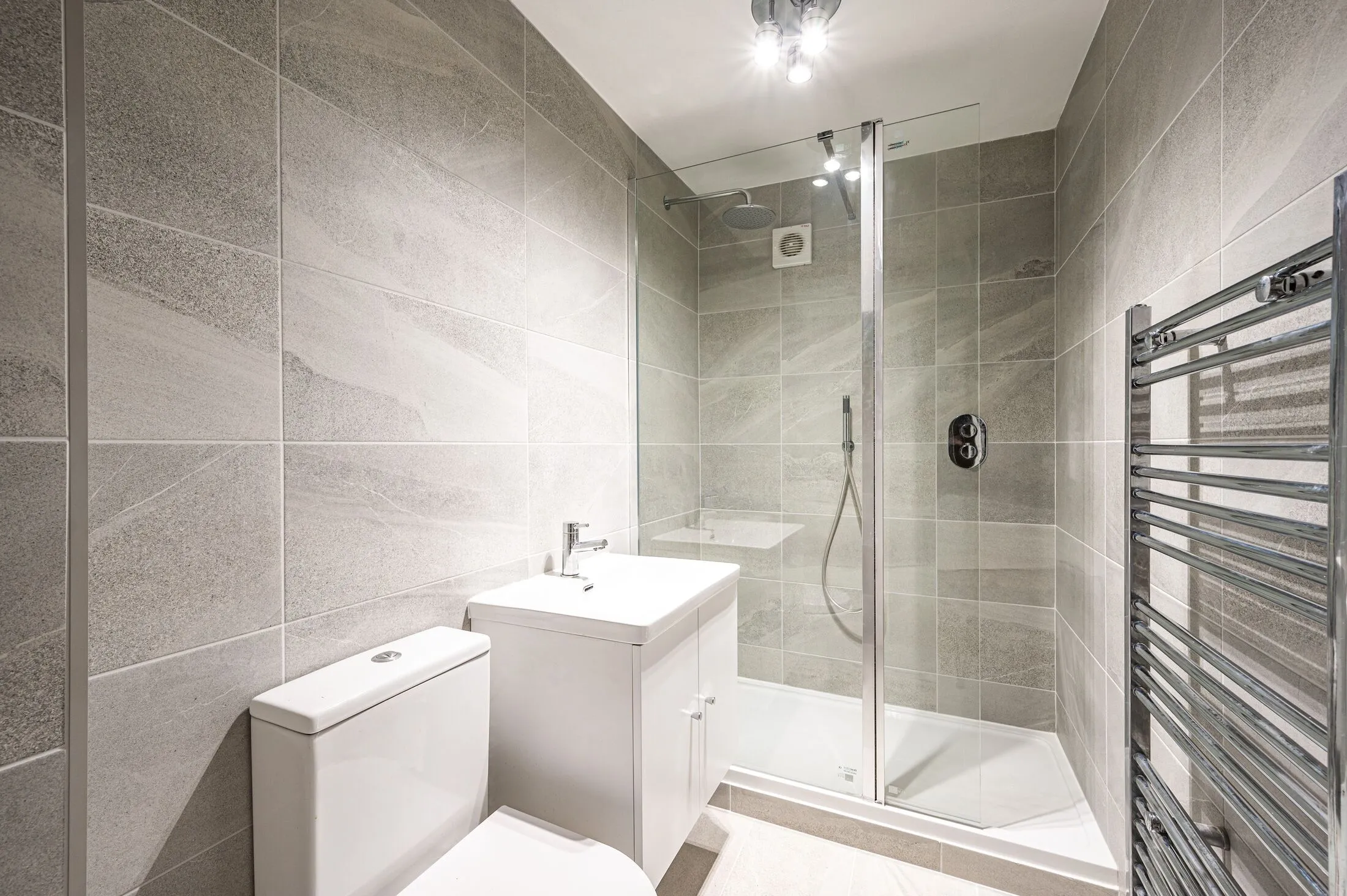 Flat Twyford Street in Greater London