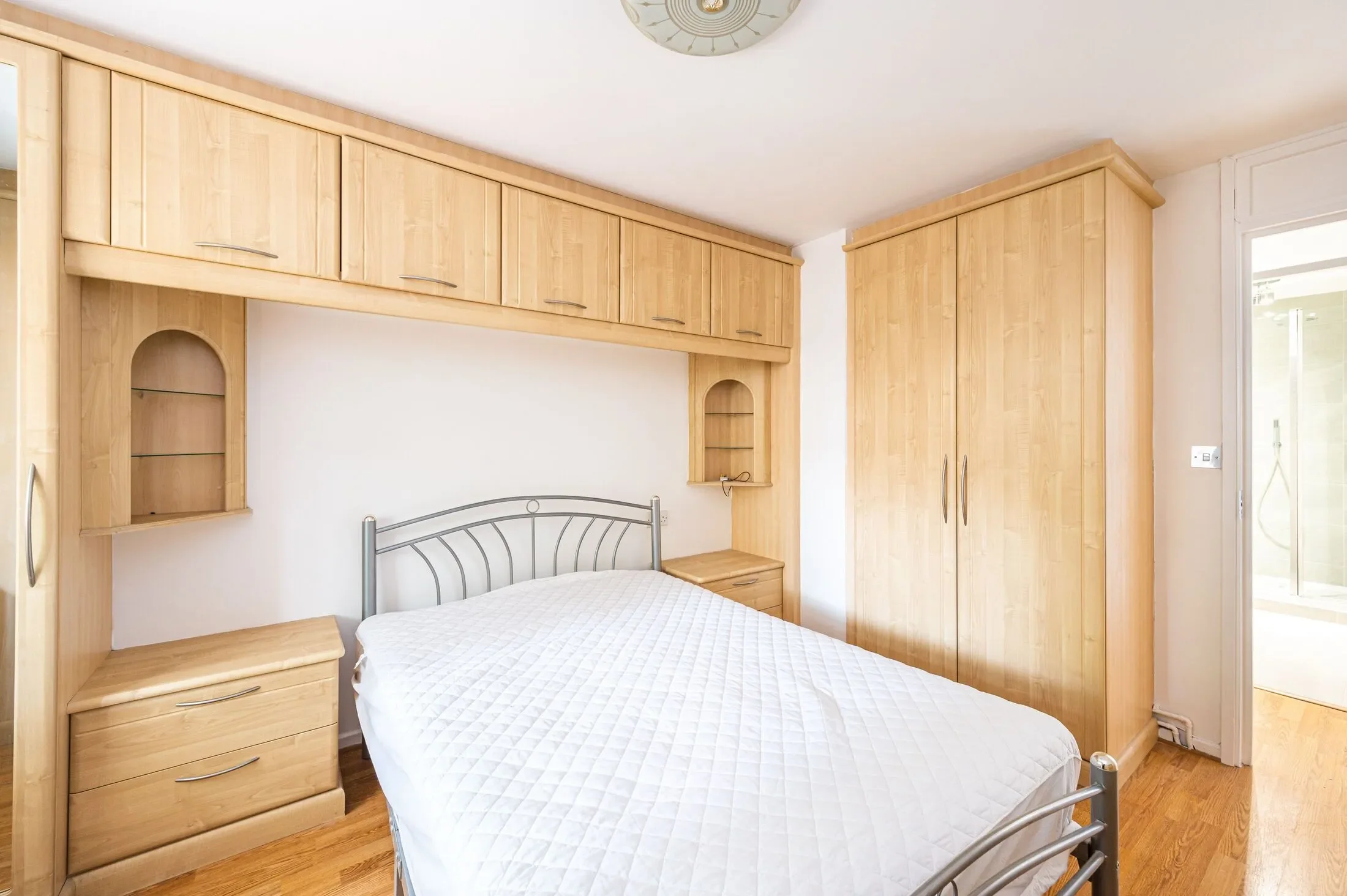 Flat Twyford Street in Greater London