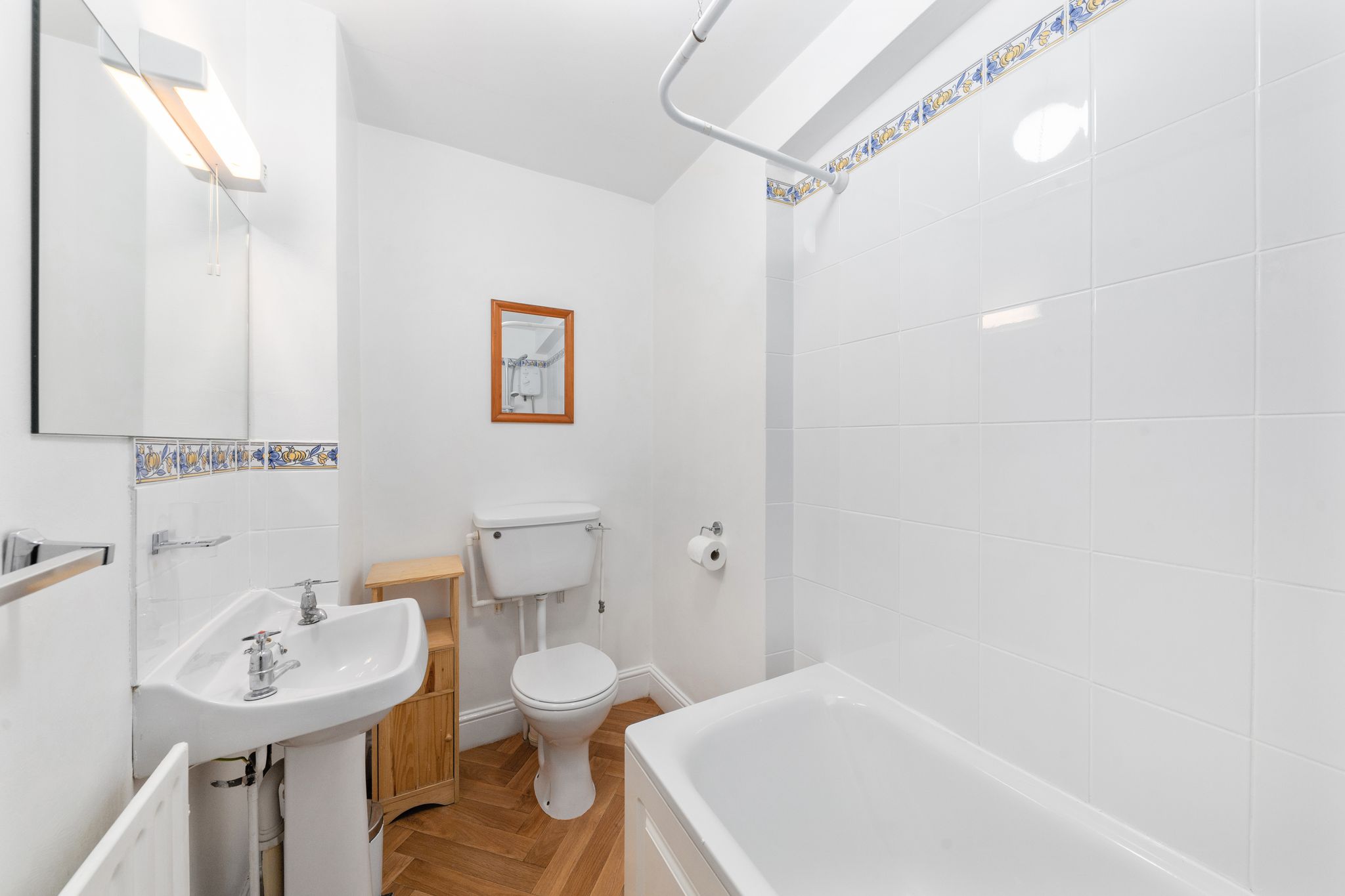 Flat Benbow Road in Greater London