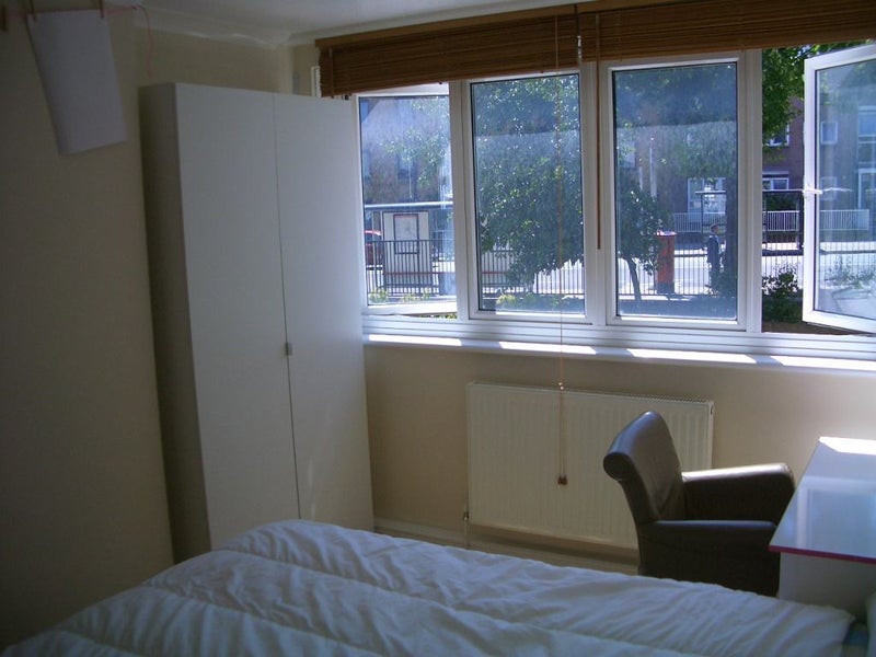 Room Bernhardt Crescent in City of Westminster