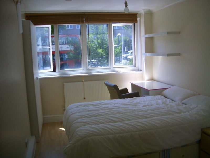 Room Bernhardt Crescent in City of Westminster