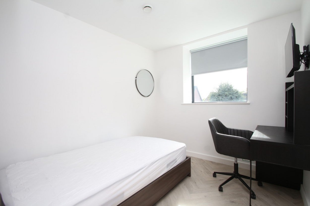 Room Humber Road in Nottingham