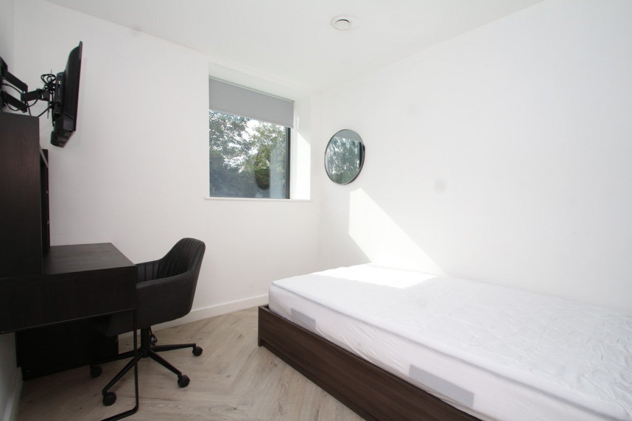 Room Humber Road in Nottingham