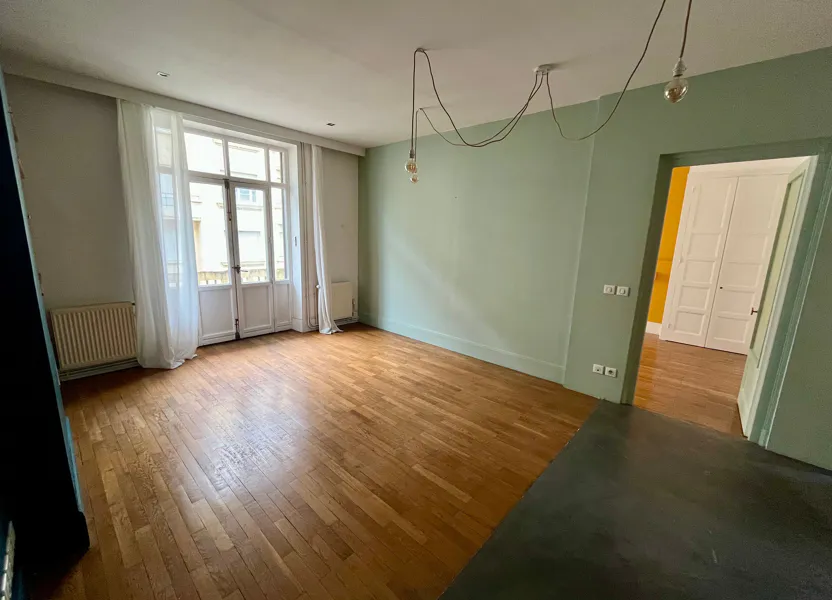 Flat Rue Ornano in Lyon