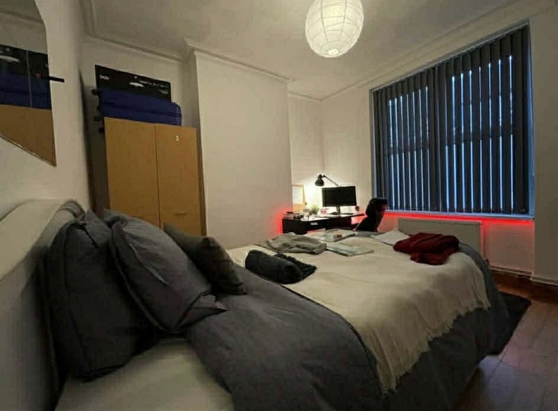 Room Rhymney Street in Cardiff