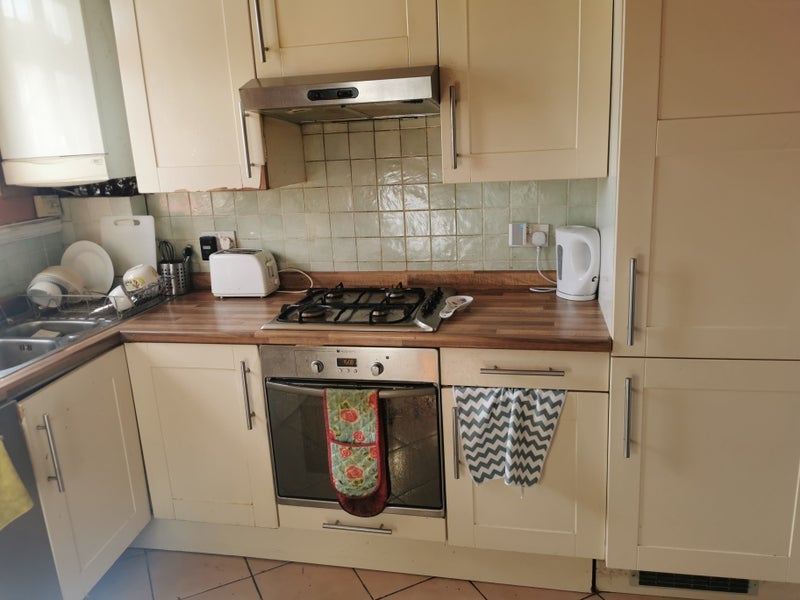 Room Dennis Parade in Greater London