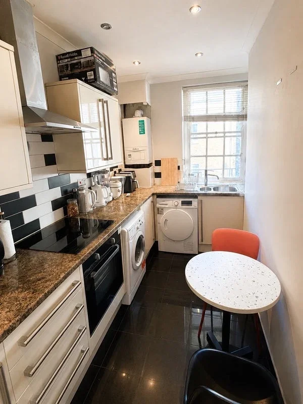Room Saint Michael's Street in City of Westminster