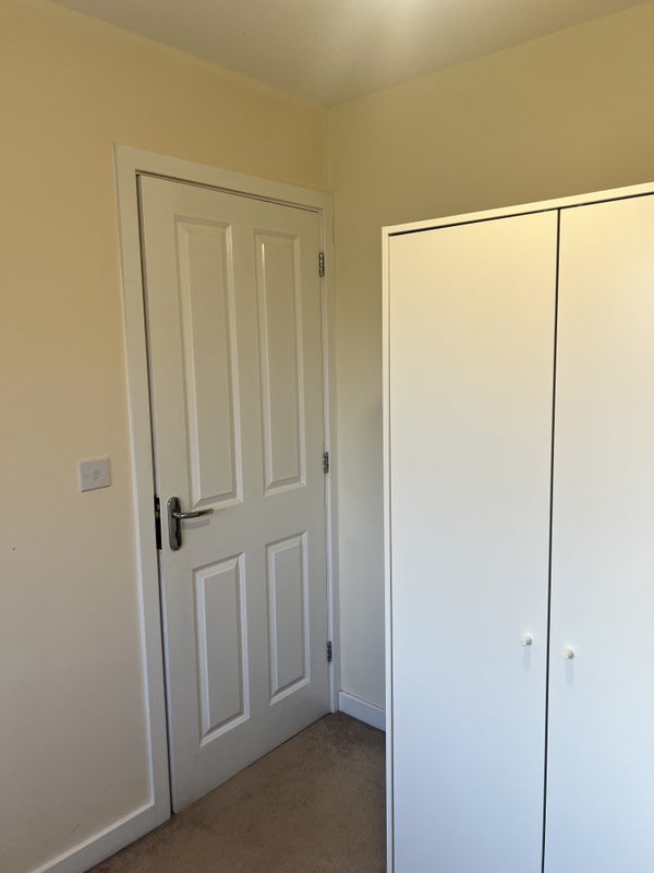 Room Riverside Walk in Crawley