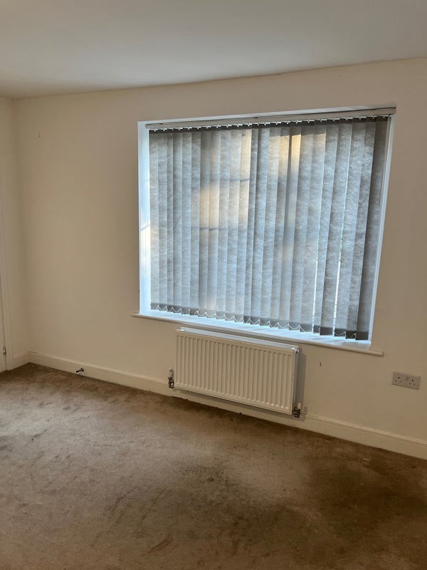 Room Riverside Walk in Crawley