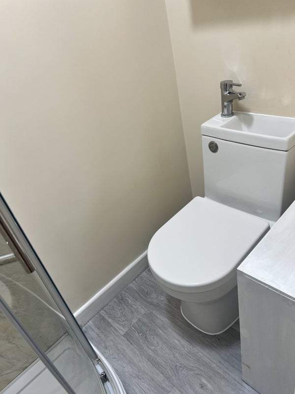 Room Riverside Walk in Crawley