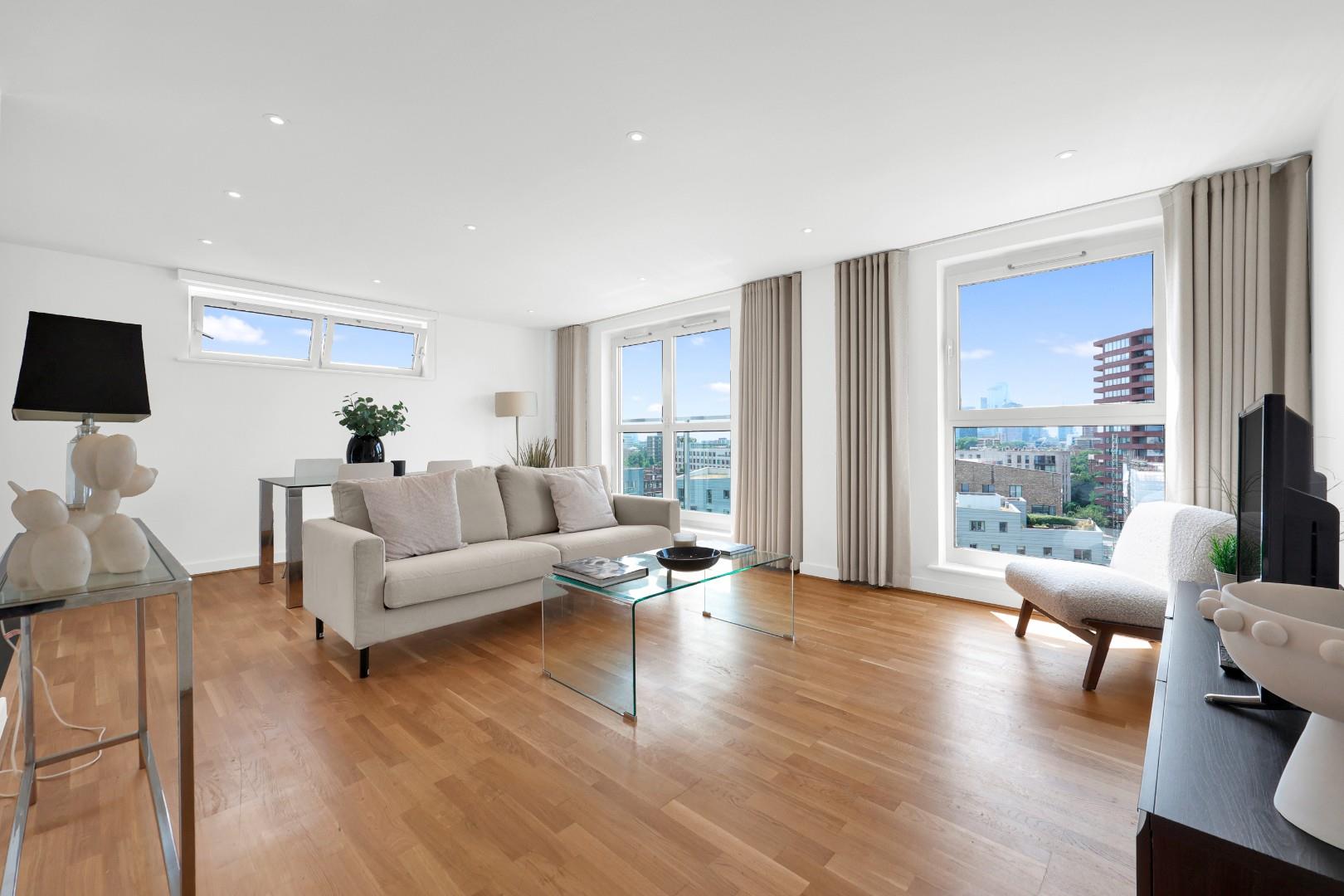 Flat Balmes Road in Greater London