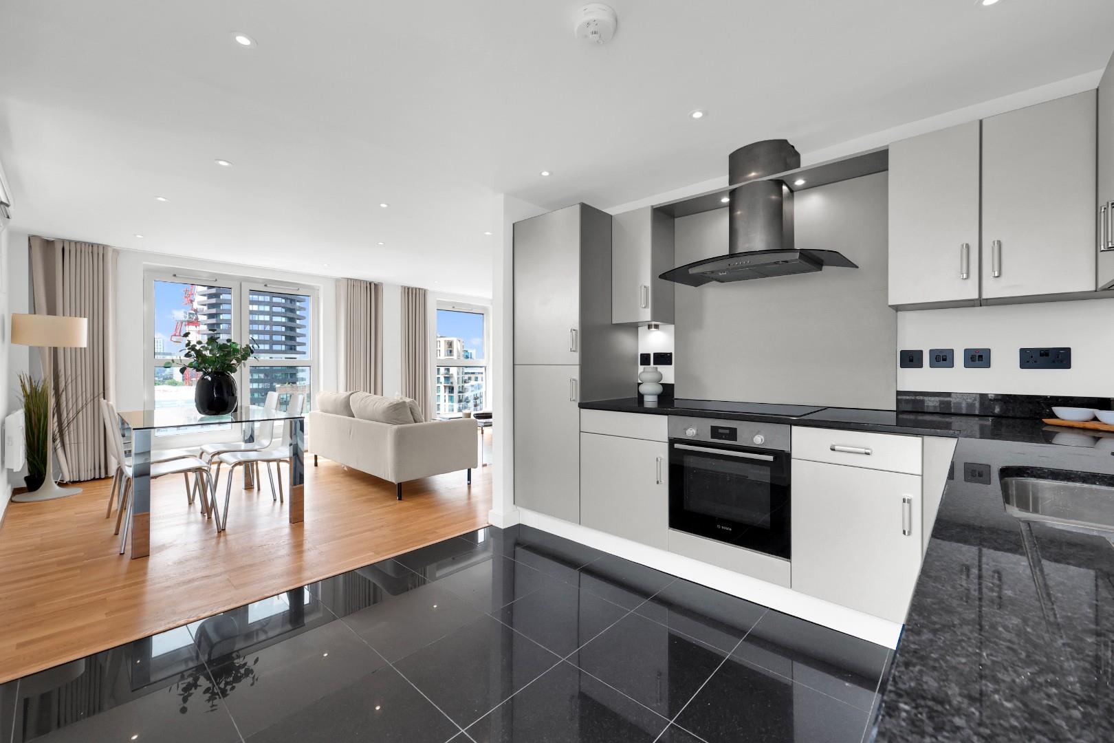Flat Balmes Road in Greater London