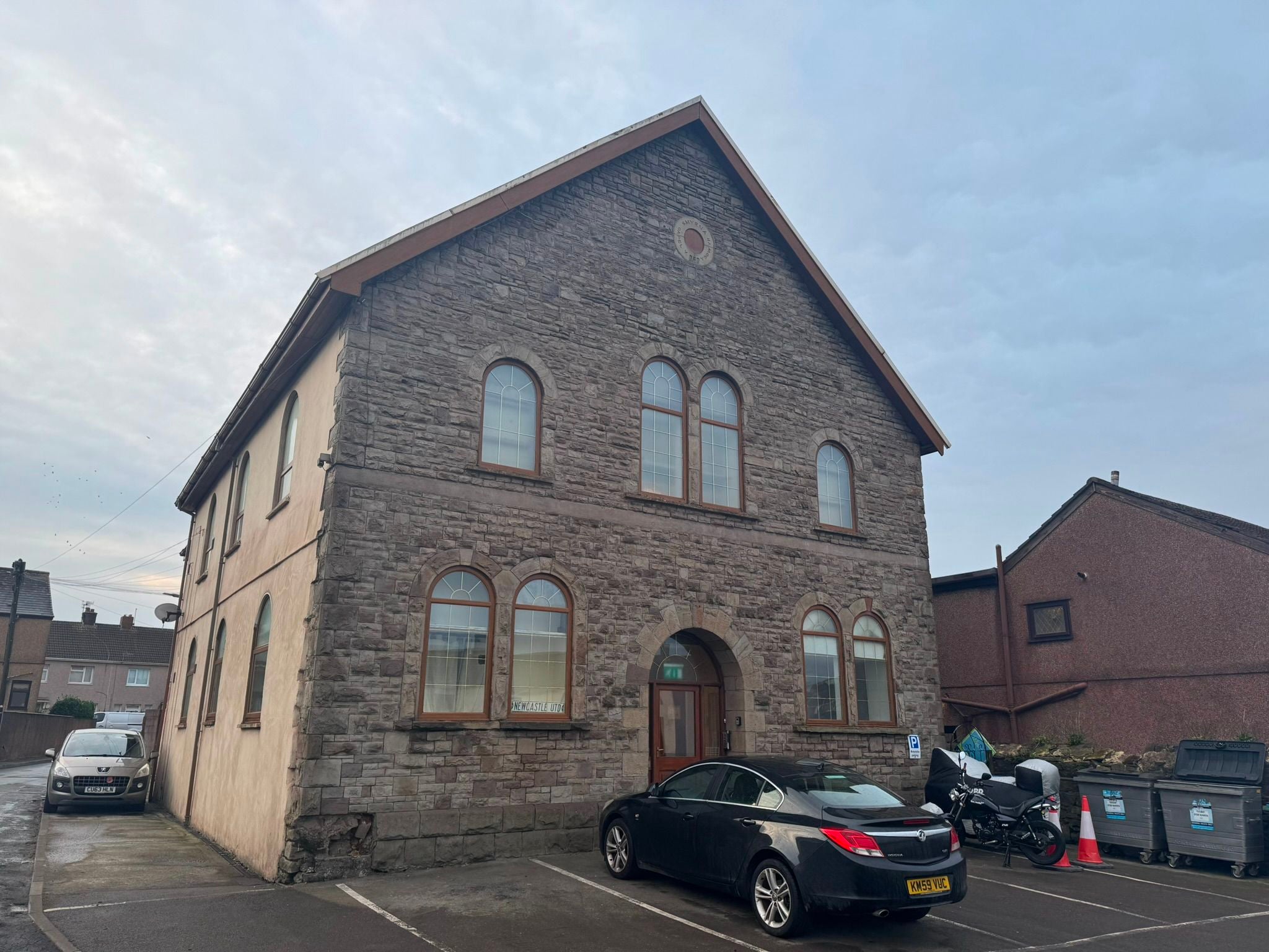 Flat St Catherines Close in Neath