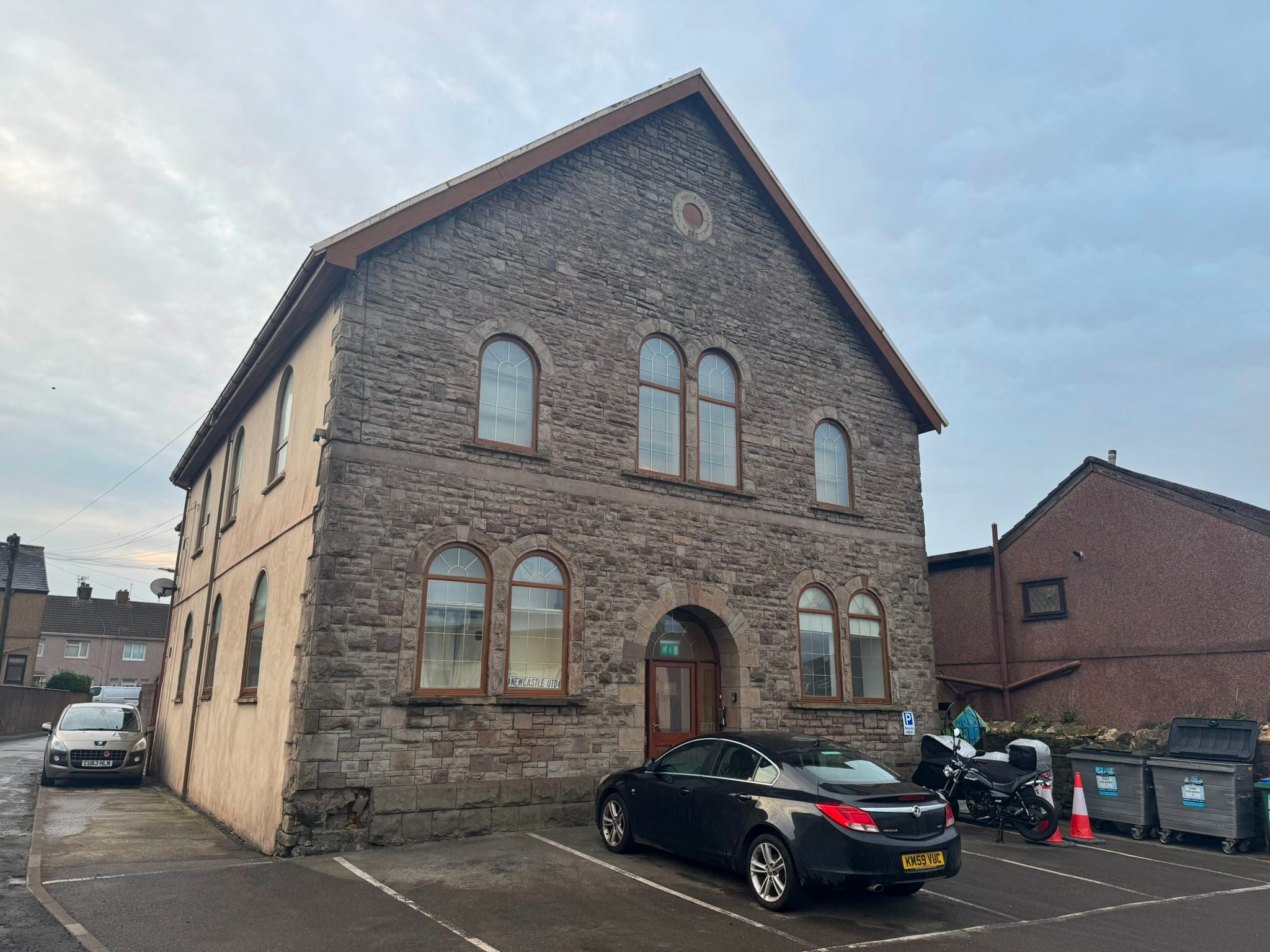 Flat St Catherines Close in Neath