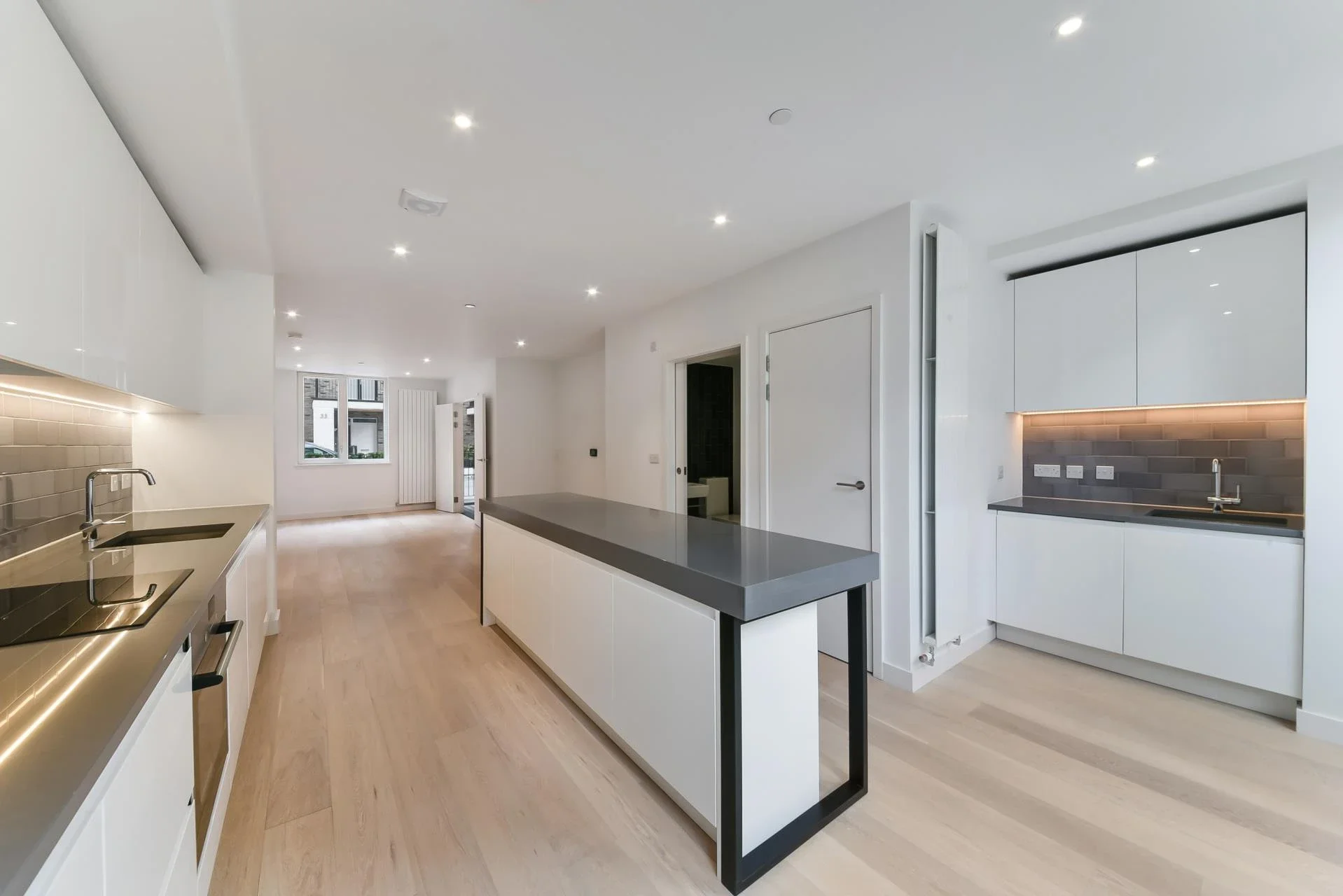 House Schooner Road in Greater London