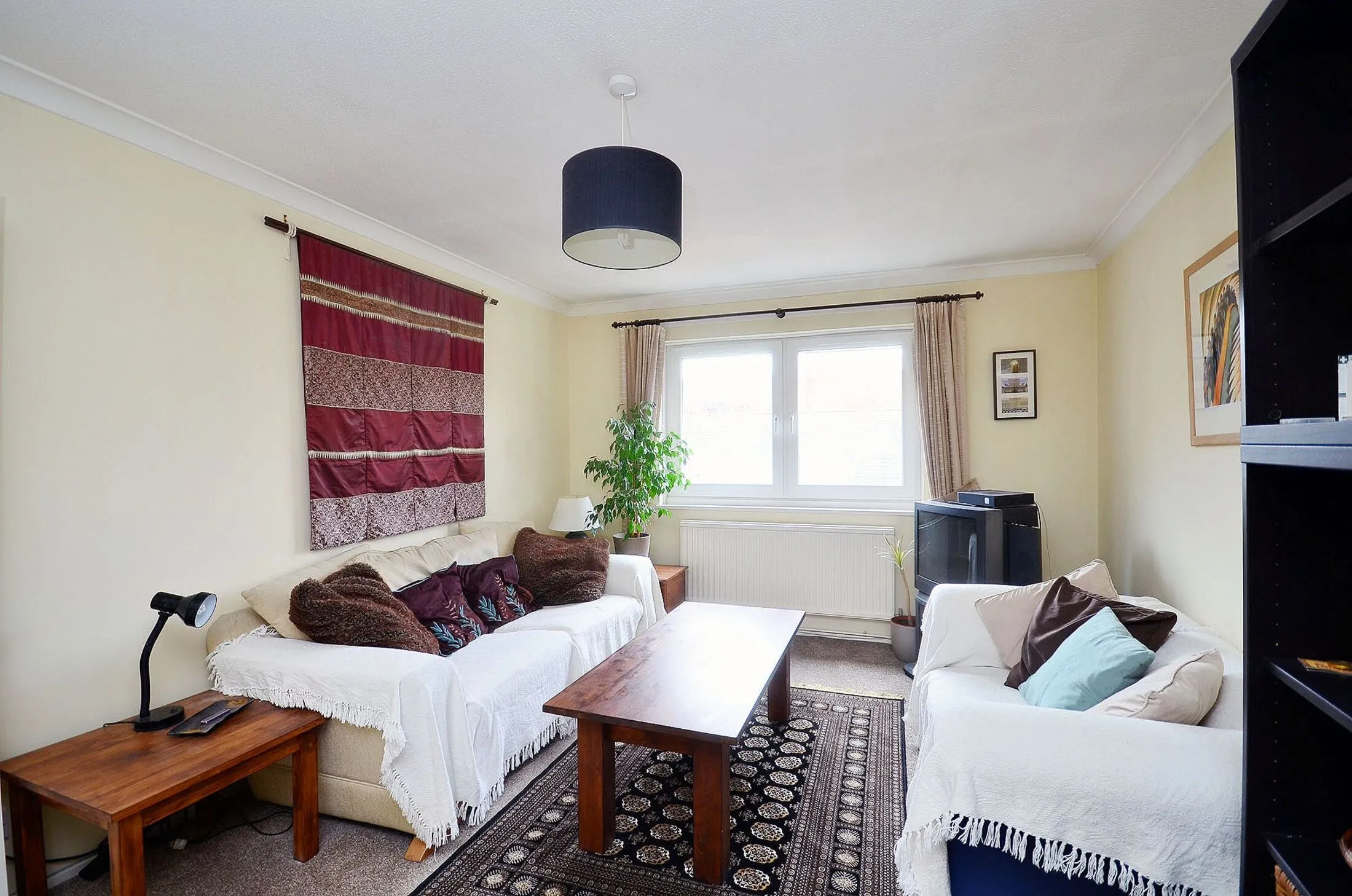 Flat Wynford Road in Greater London