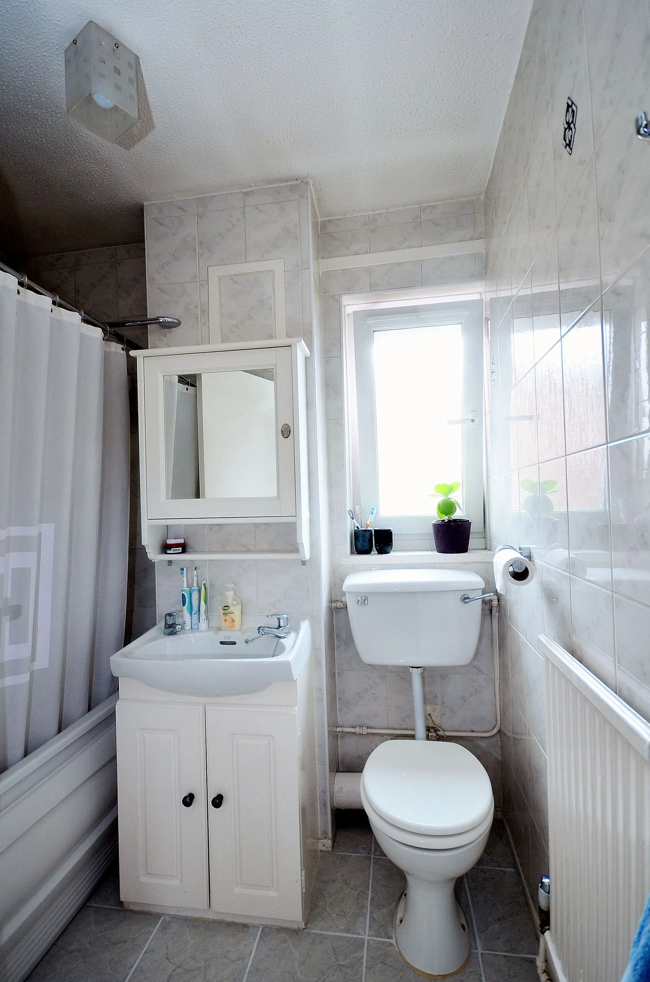 Flat Wynford Road in Greater London