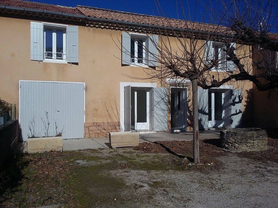 House Rue Marie Curie in Camaret-sur-Aigues
