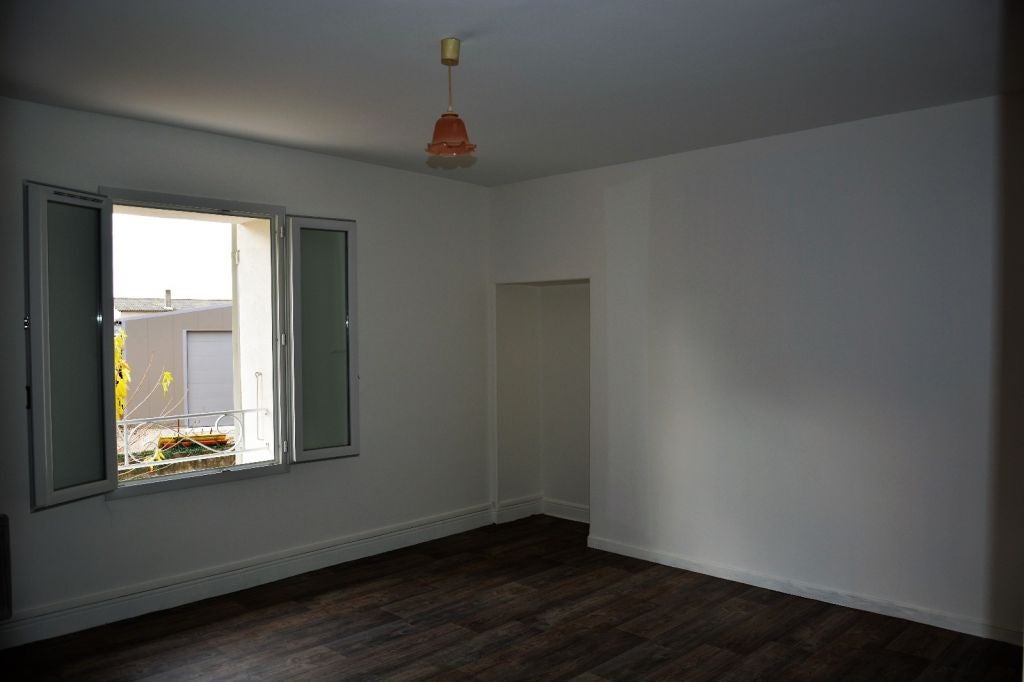 House Rue Marie Curie in Camaret-sur-Aigues