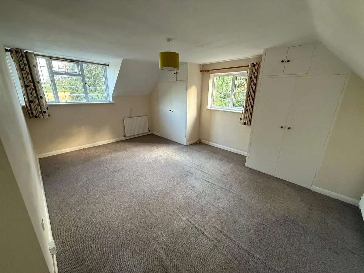 House Green Lane in Mole Valley