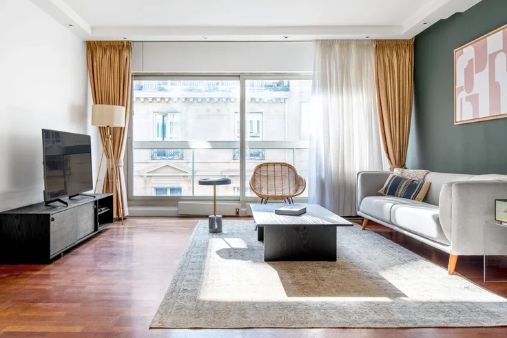 Appartement Rue de Berri à Paris