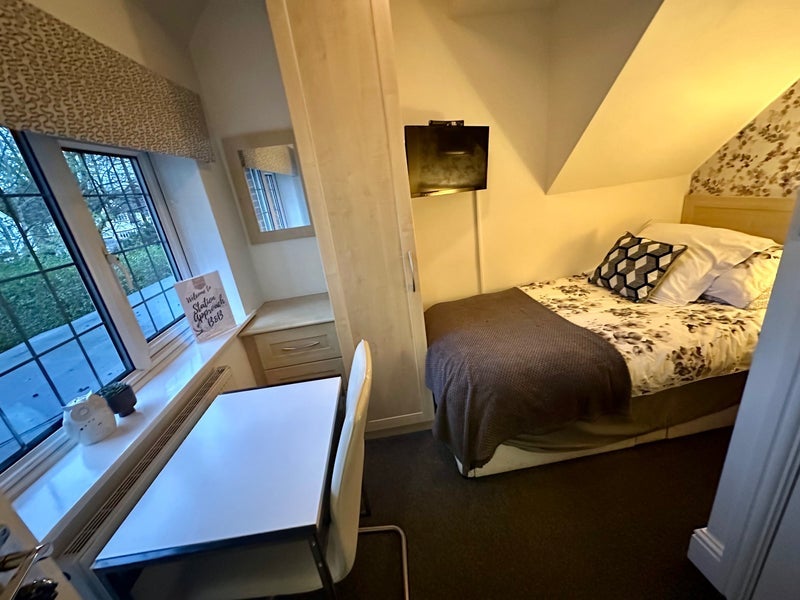 Room Streetsbrook Road in Metropolitan Borough of Solihull