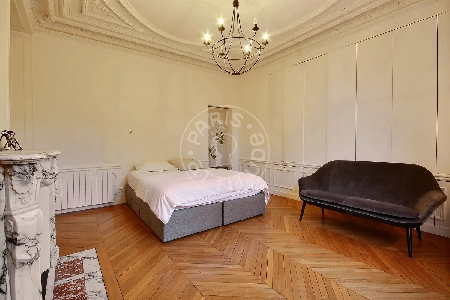 Flat Rue des Arènes in Paris