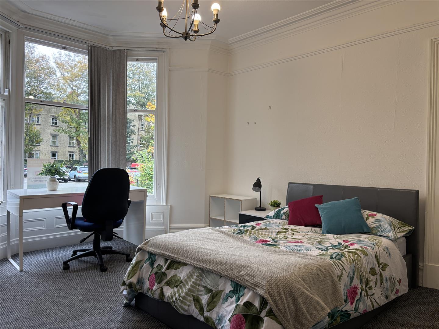 Room Dallas Road in Lancaster