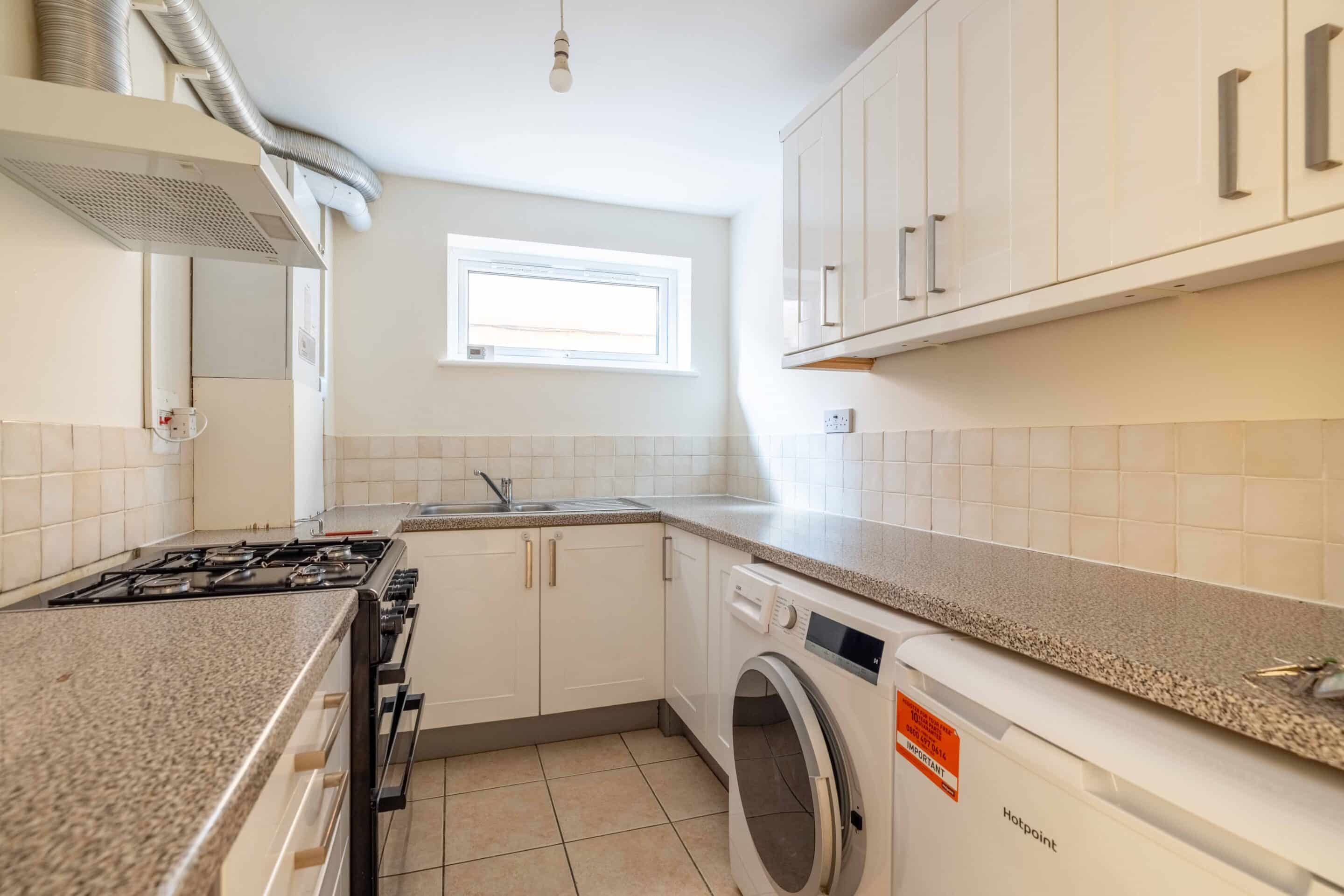 Flat Dedworth Road in Windsor