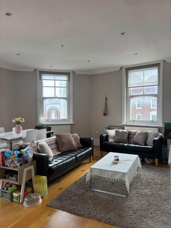 Room Brixton Road in Greater London