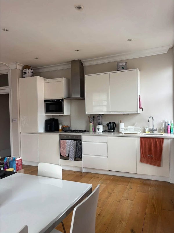 Room Brixton Road in Greater London