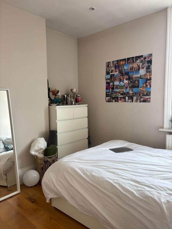 Room Brixton Road in Greater London