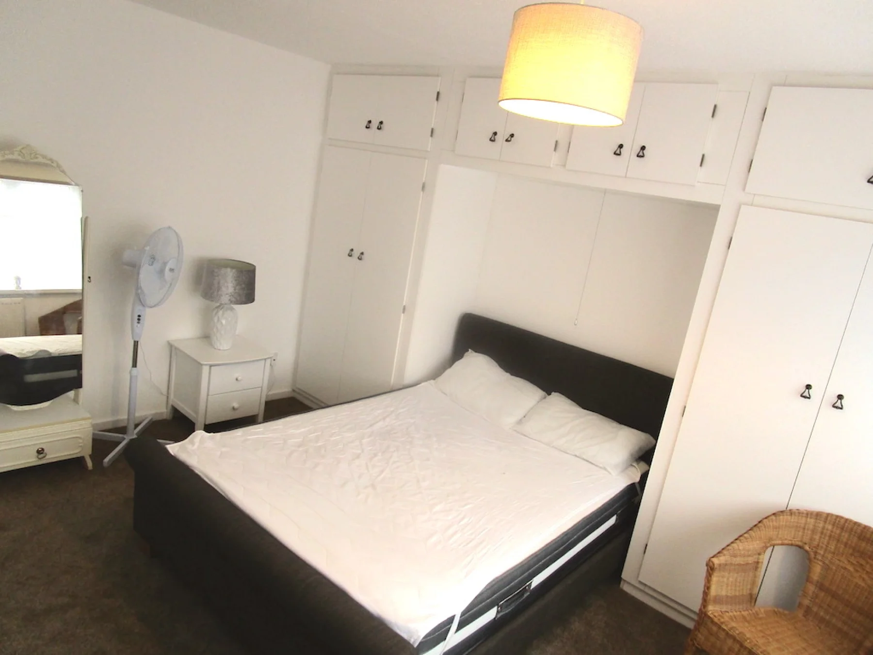 Room Elgin Close in Dudley