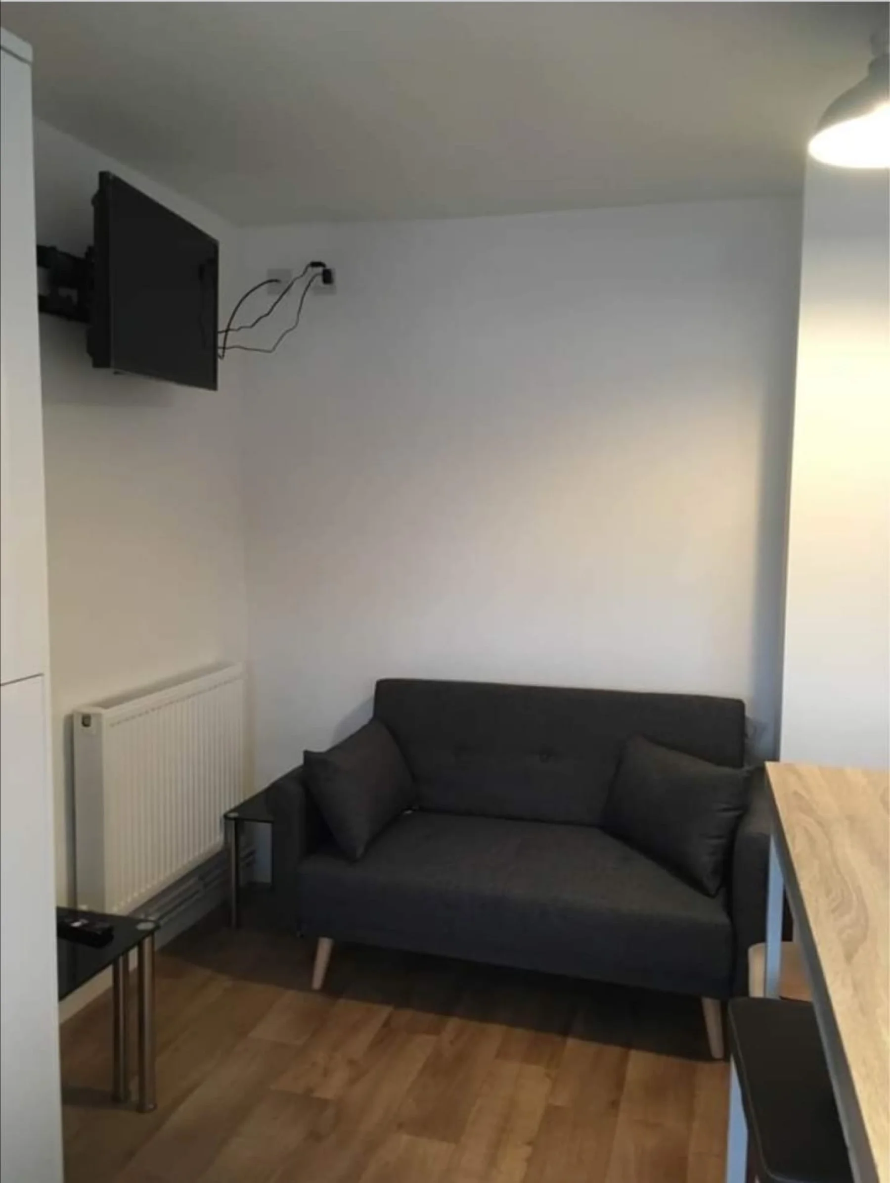 Room Elgin Close in Dudley