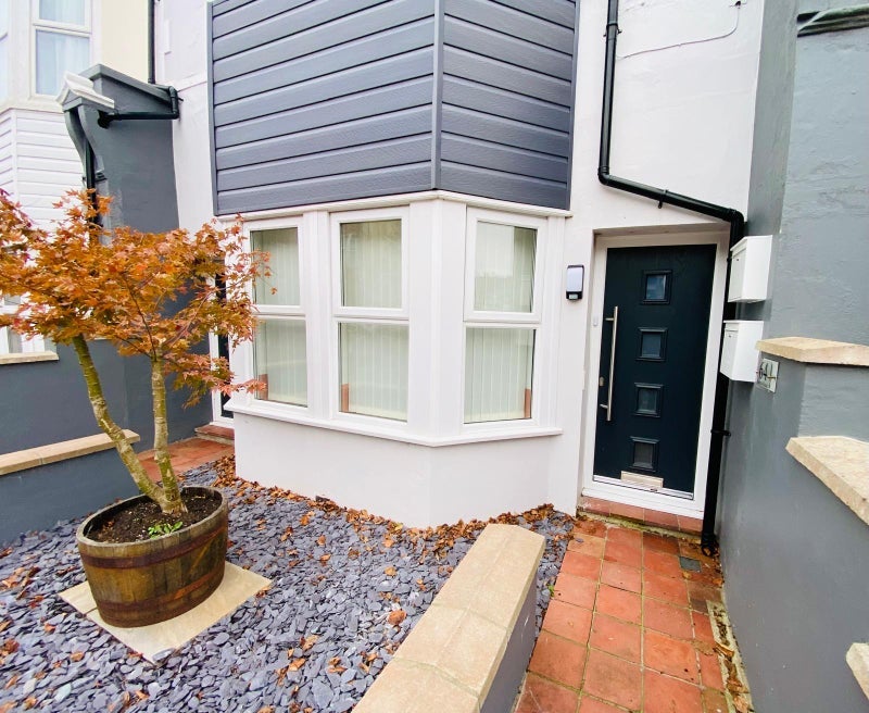 Flat Severn Road in Weston-super-Mare
