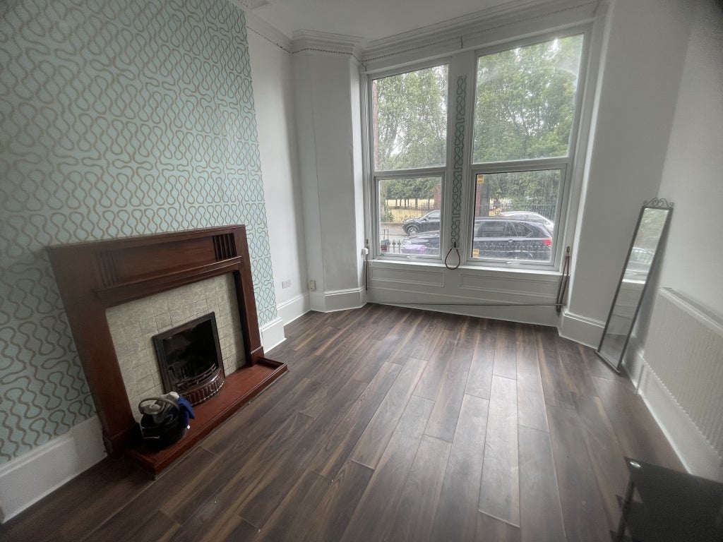 Room Botanic Road in Liverpool